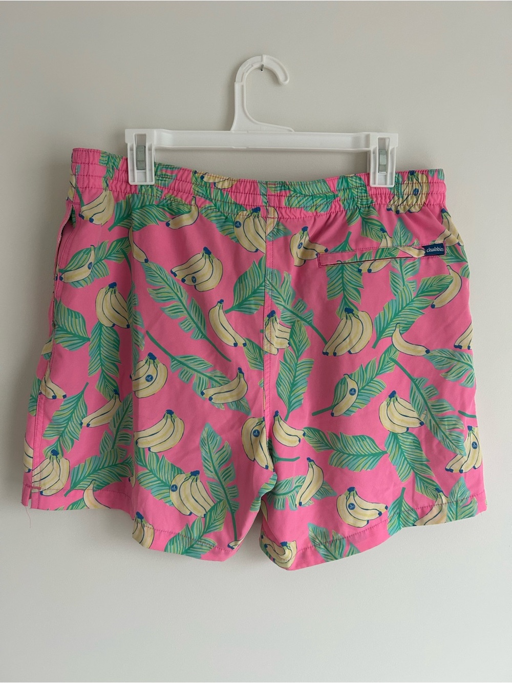 Chubbies Men's Tropical Banana Print Pink Swim Shorts L Elastic Waist Drawstring - Picture 2 of 8